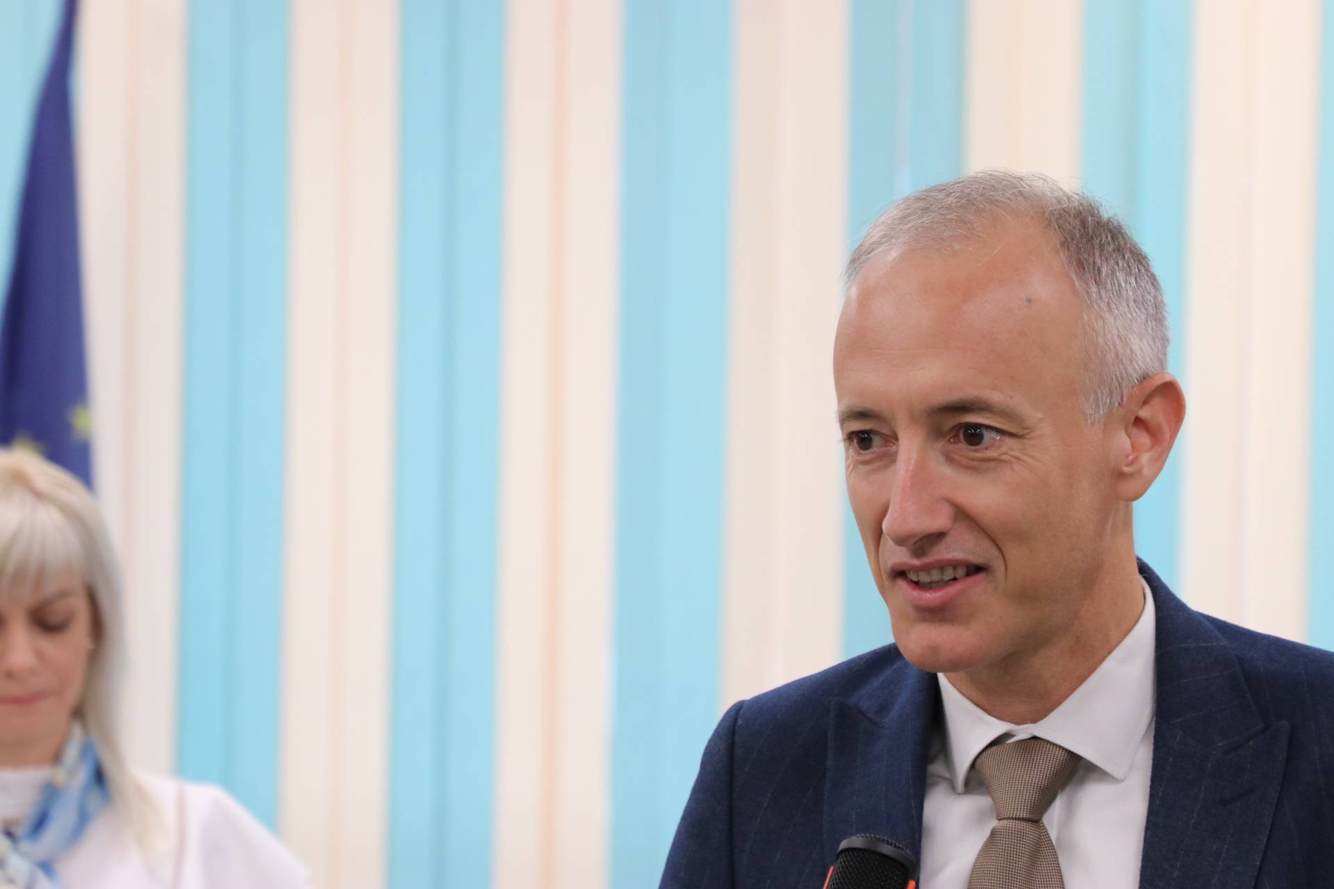 Министърът на образованието Красимир Вълчев  